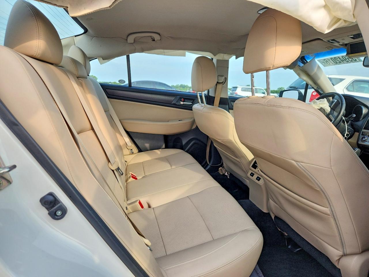 2015 Subaru Legacy 3.6r Limited White vin: 4S3BNEJ66F3012090