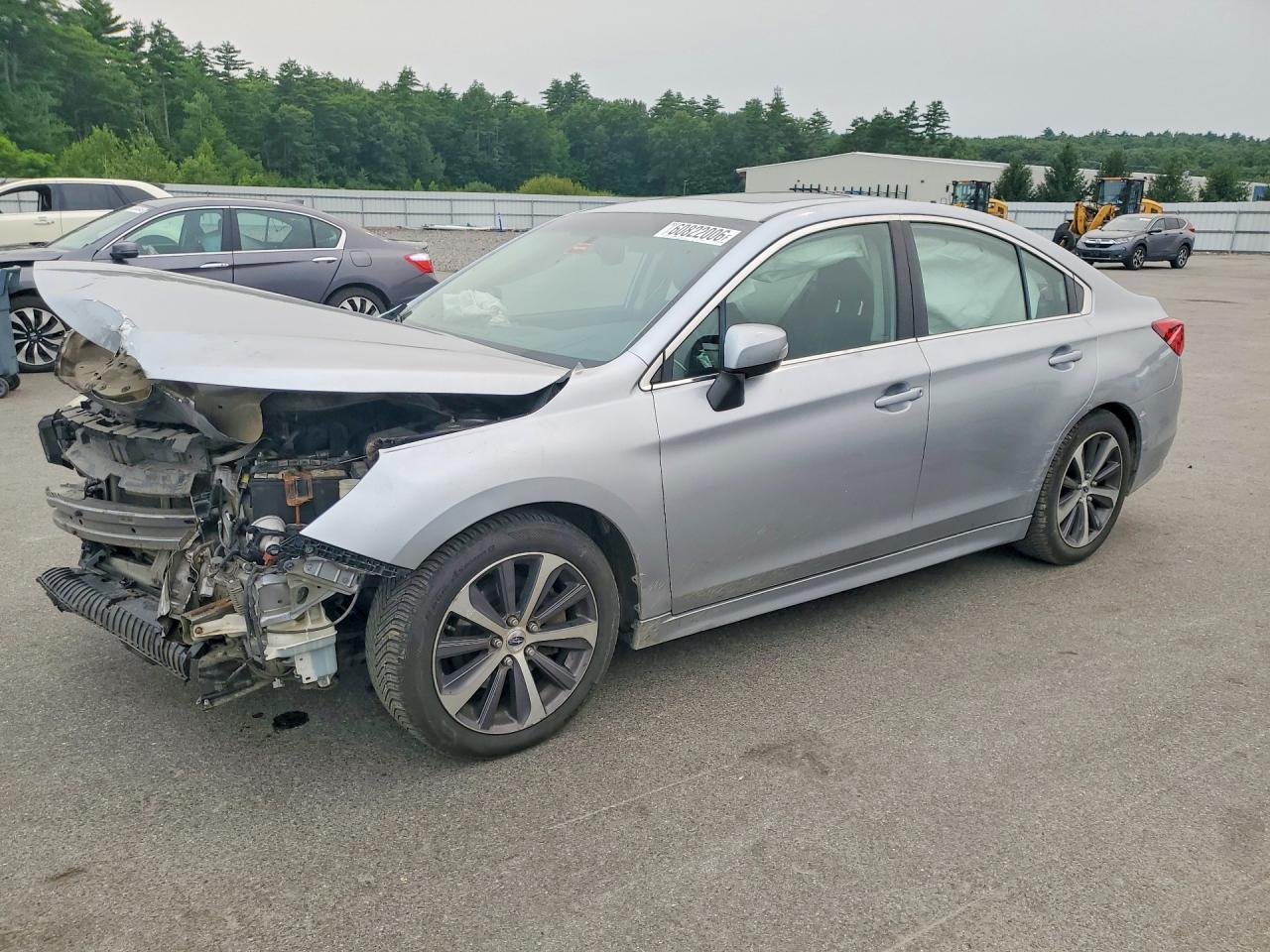 2015 Subaru Legacy 3.6r Limited Silver vin: 4S3BNEL61F3011622