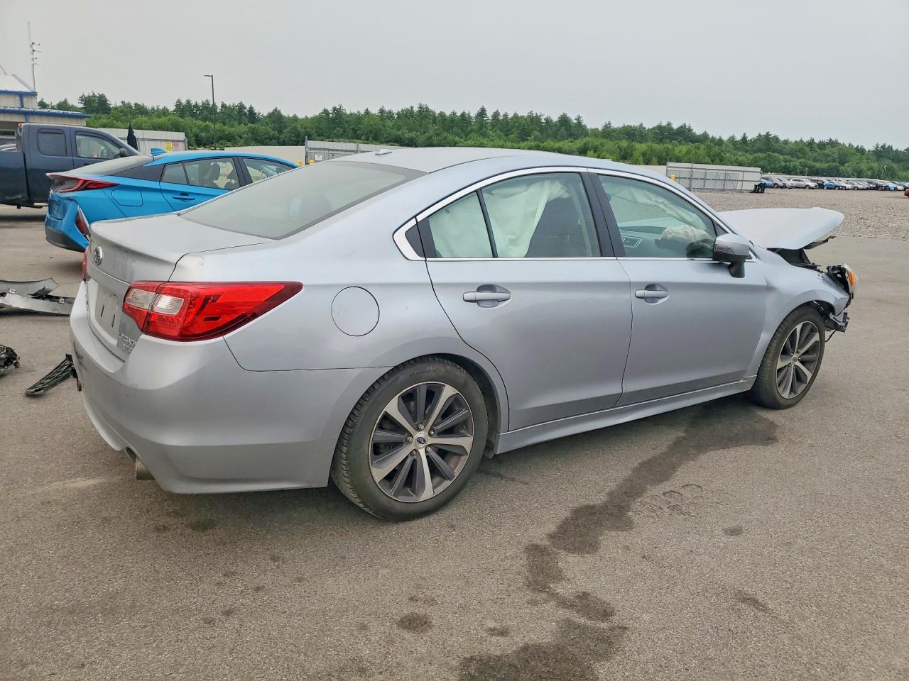 2015 Subaru Legacy 3.6r Limited Silver vin: 4S3BNEL61F3011622
