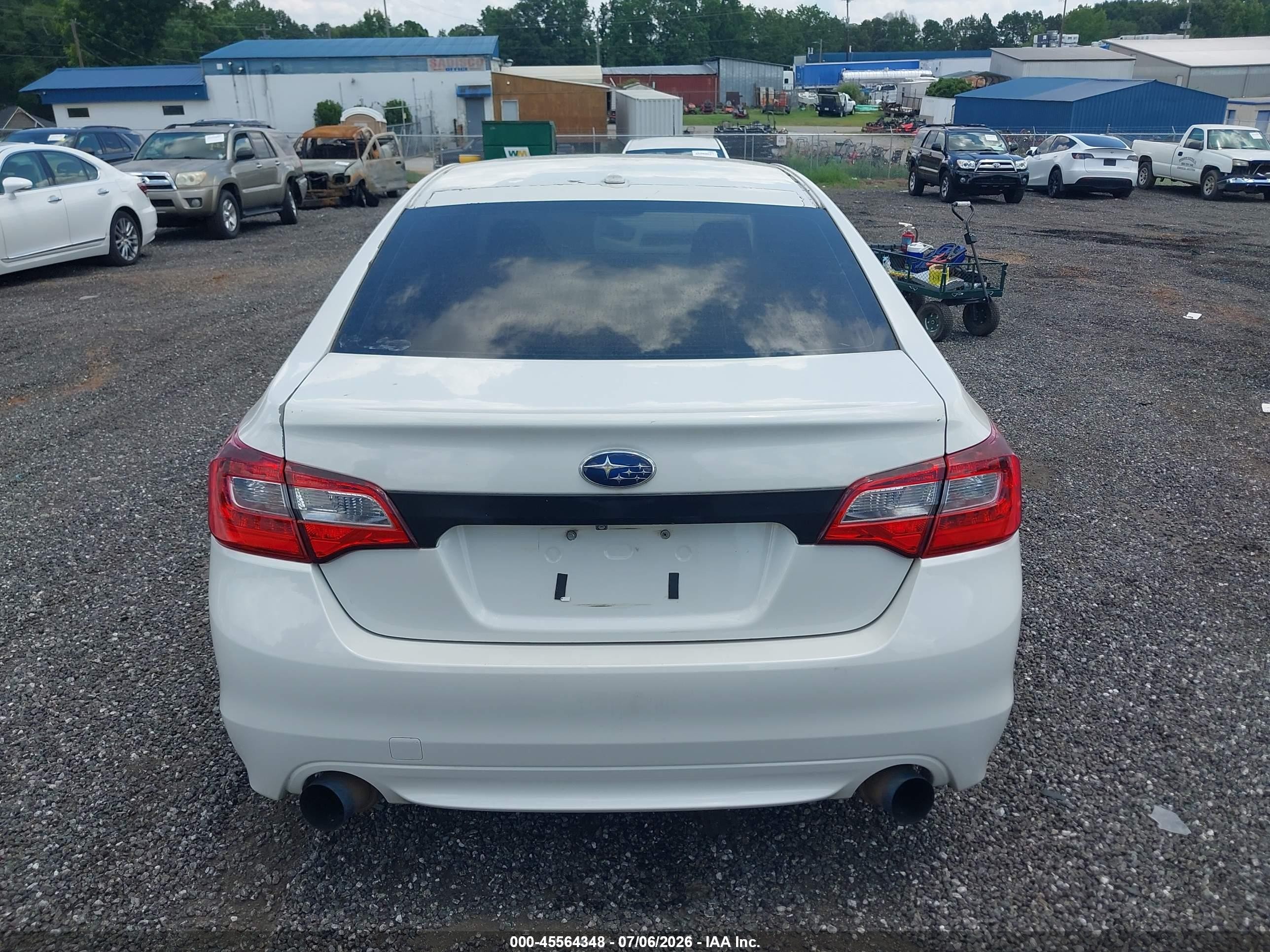 2015 Subaru Legacy 3.6r Limited White vin: 4S3BNEL63F3009421