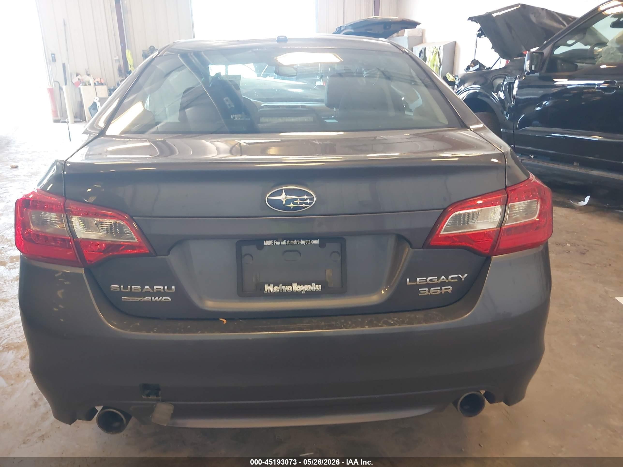 2015 Subaru Legacy 3.6r Limited Gray vin: 4S3BNEL66F3010370