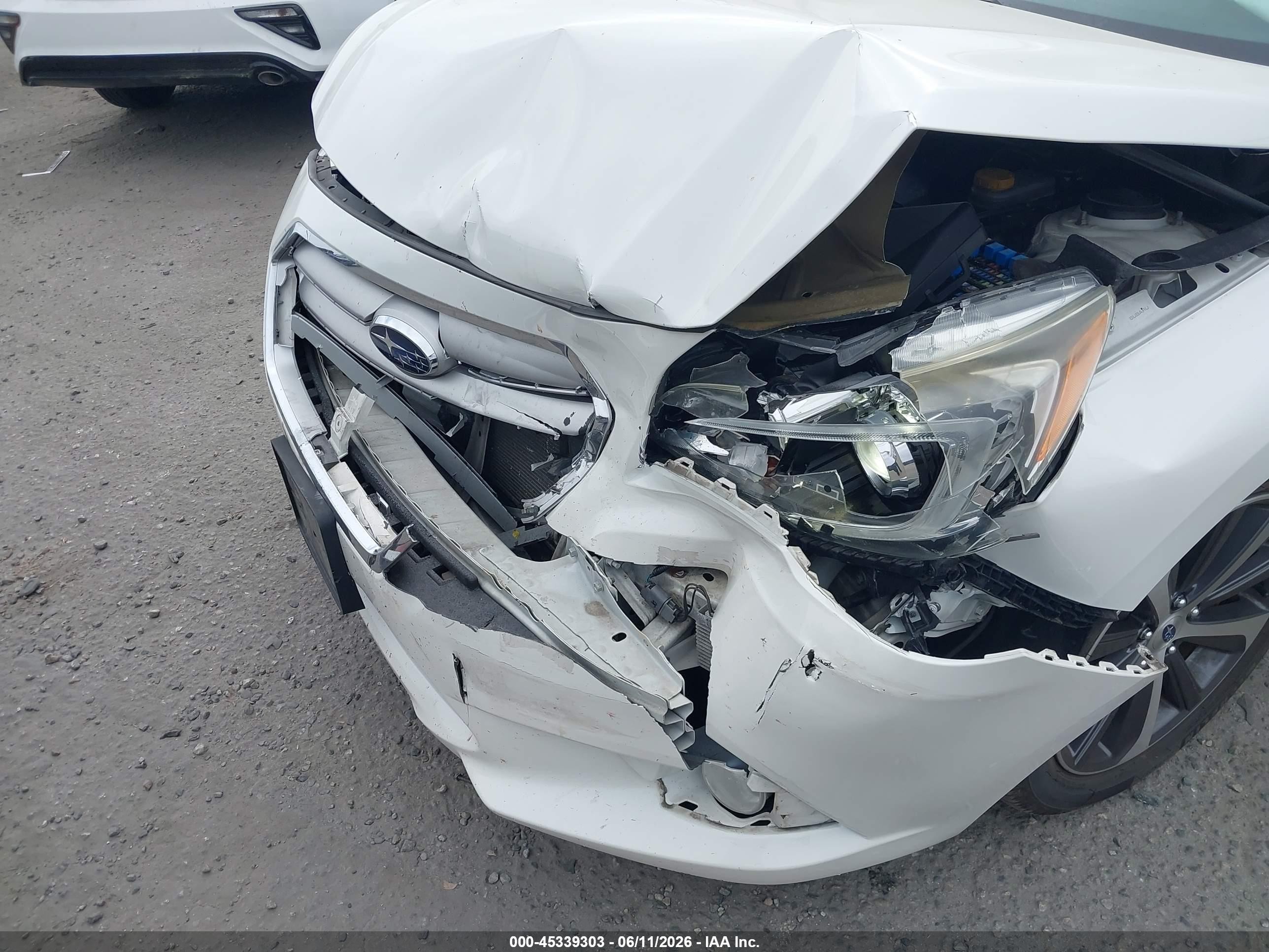 2015 Subaru Legacy 3.6r Limited White vin: 4S3BNEL68F3044777