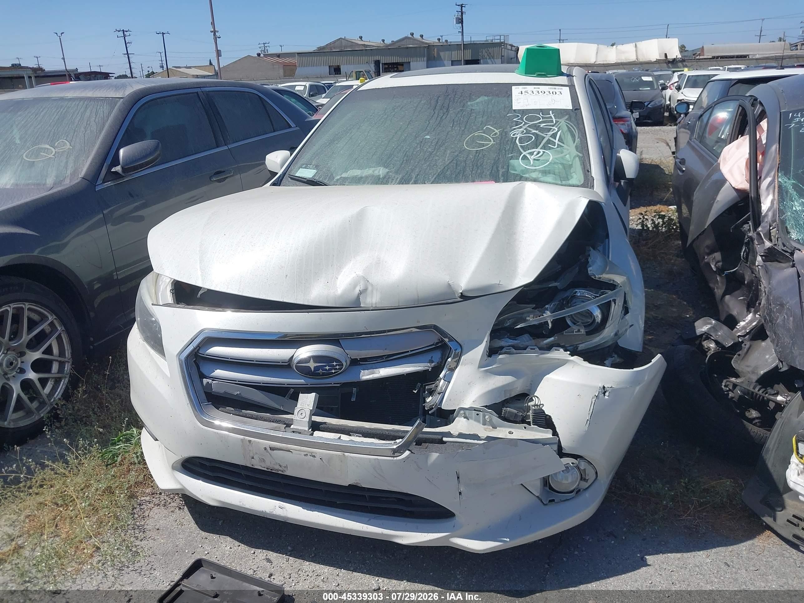 2015 Subaru Legacy 3.6r Limited White vin: 4S3BNEL68F3044777