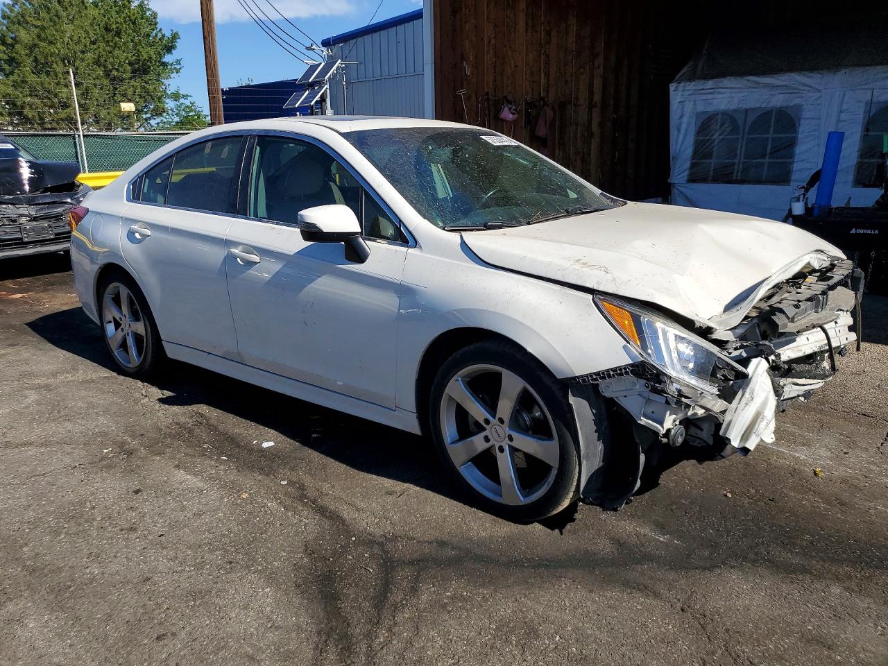 2015 Subaru Legacy 3.6r Limited White vin: 4S3BNEL69F3013571