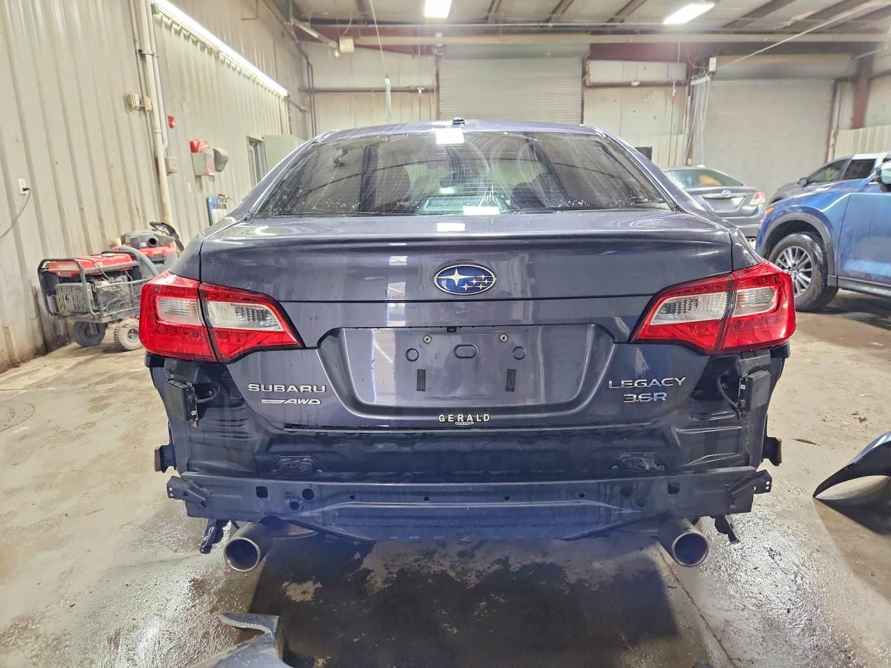 2015 Subaru Legacy 3.6r Limited Серый vin: 4S3BNEN60F3032314