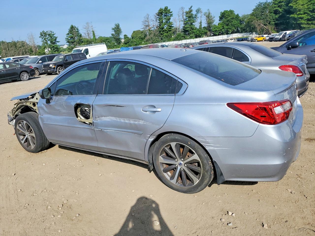 2015 Subaru Legacy 3.6r Limited Silver vin: 4S3BNEN60F3035780