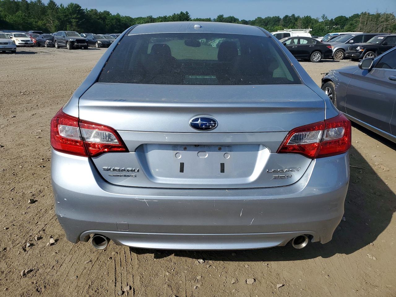 2015 Subaru Legacy 3.6r Limited Silver vin: 4S3BNEN60F3035780