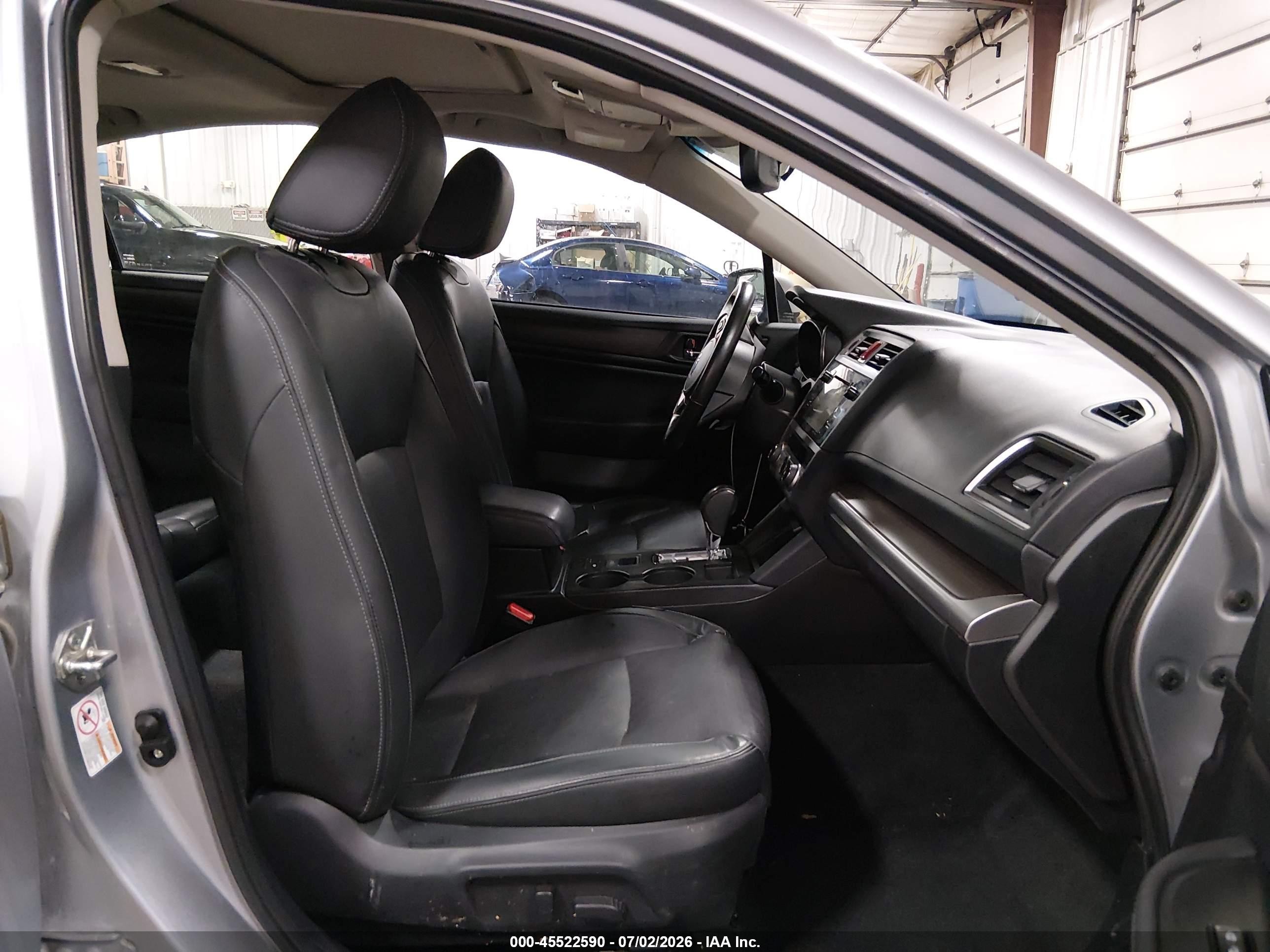 2015 Subaru Legacy 3.6r Limited Silver vin: 4S3BNEN61F3021726