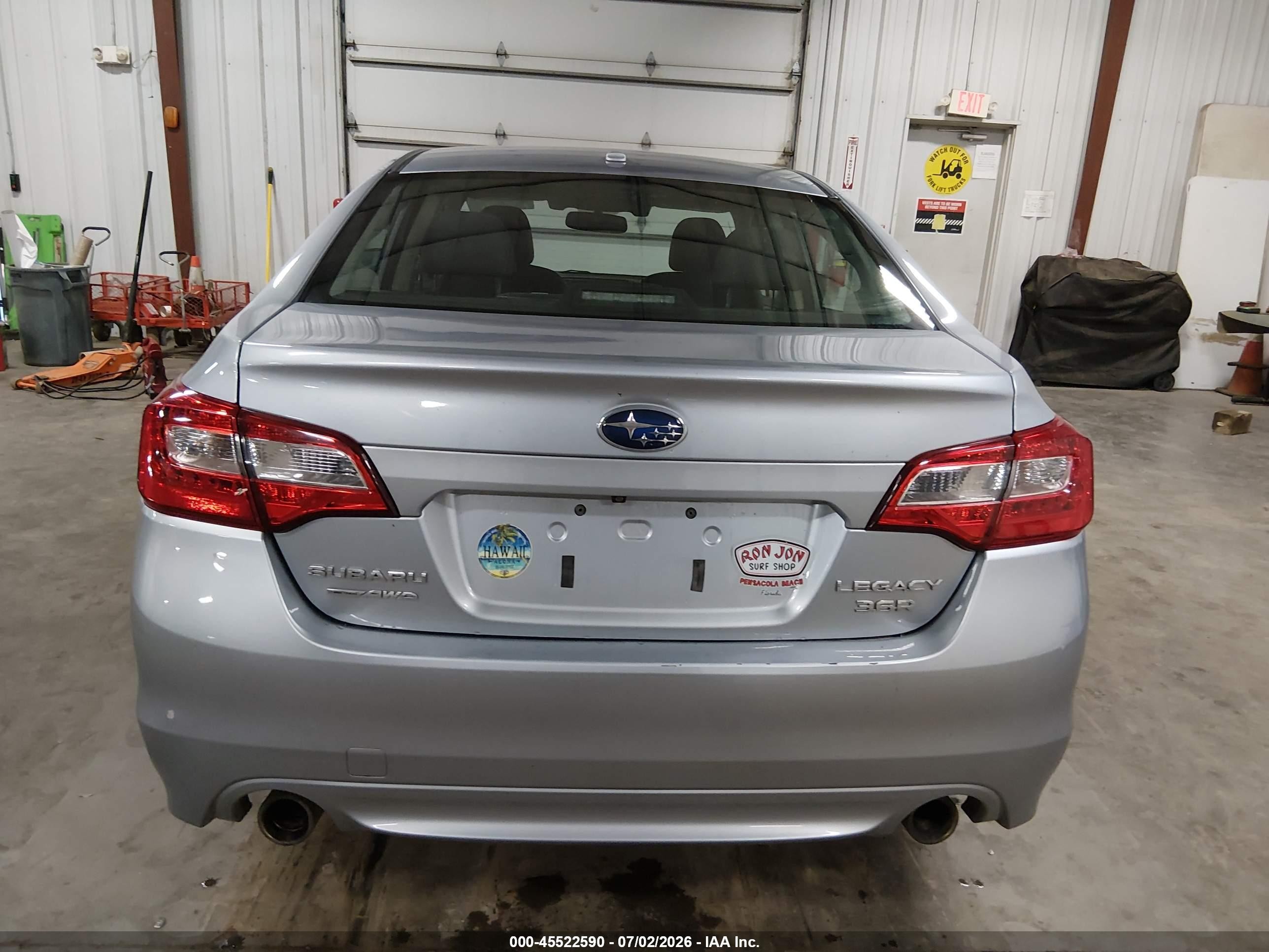2015 Subaru Legacy 3.6r Limited Silver vin: 4S3BNEN61F3021726