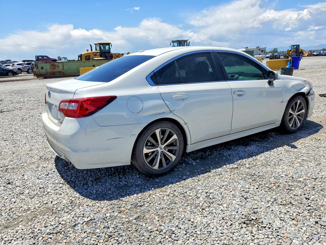 2015 Subaru Legacy 3.6r Limited White vin: 4S3BNEN61F3035156
