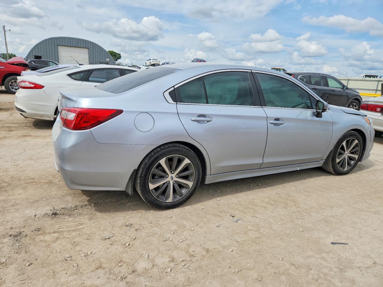 2015 Subaru Legacy 3.6r Limited Silver vin: 4S3BNEN61F3041748