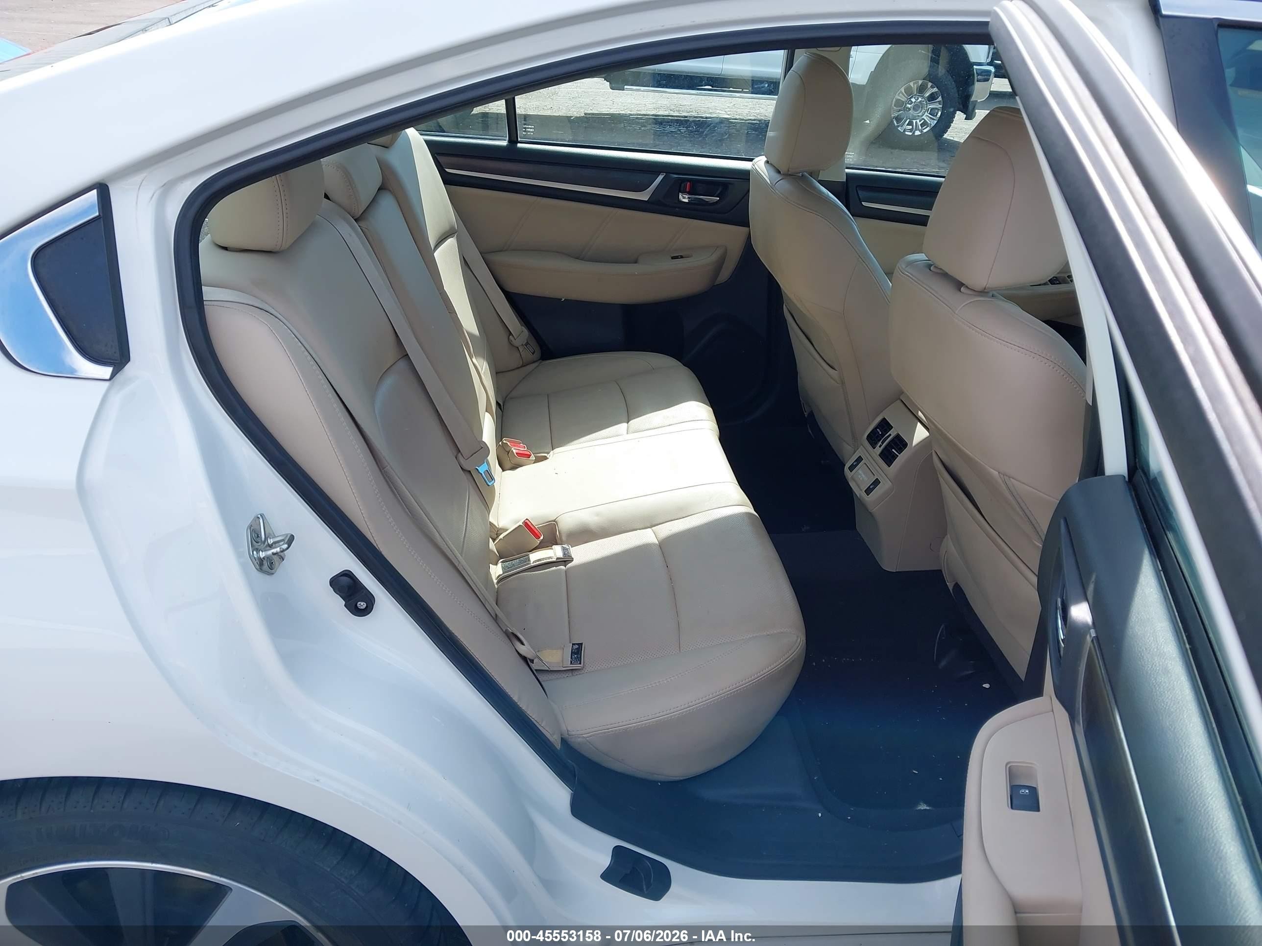 2018 Subaru Legacy 3.6r Limited White vin: 4S3BNEN61J3030046