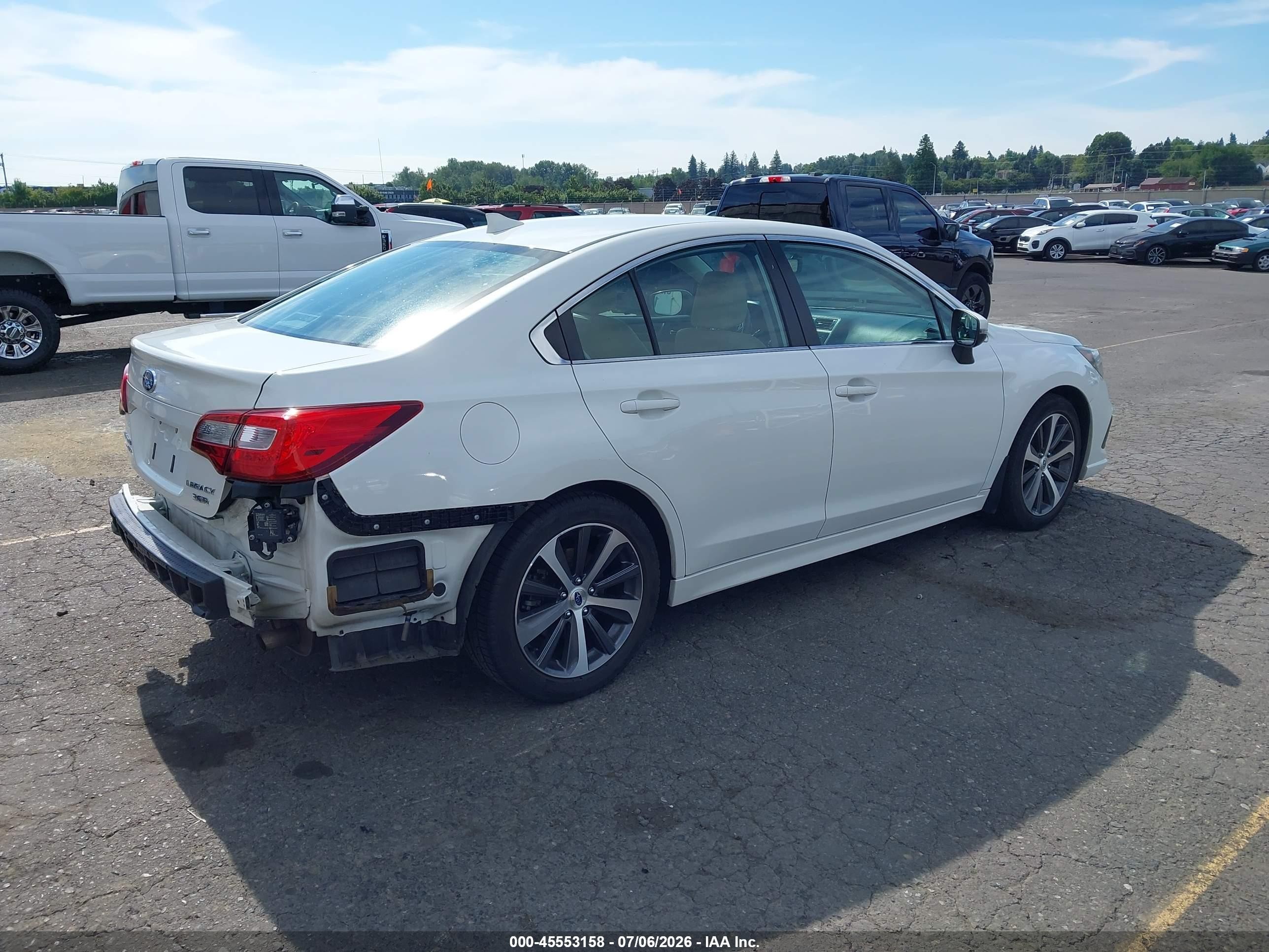 2018 Subaru Legacy 3.6r Limited White vin: 4S3BNEN61J3030046