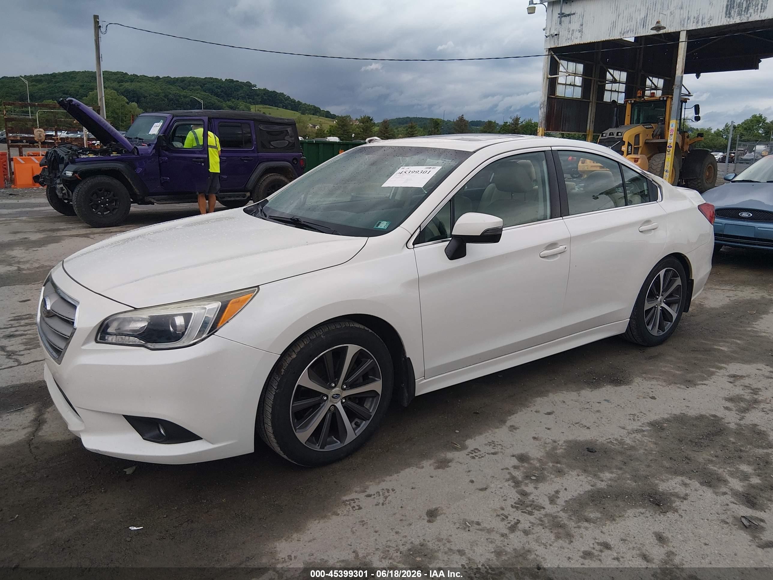 2015 Subaru Legacy 3.6r Limited White vin: 4S3BNEN62F3036218