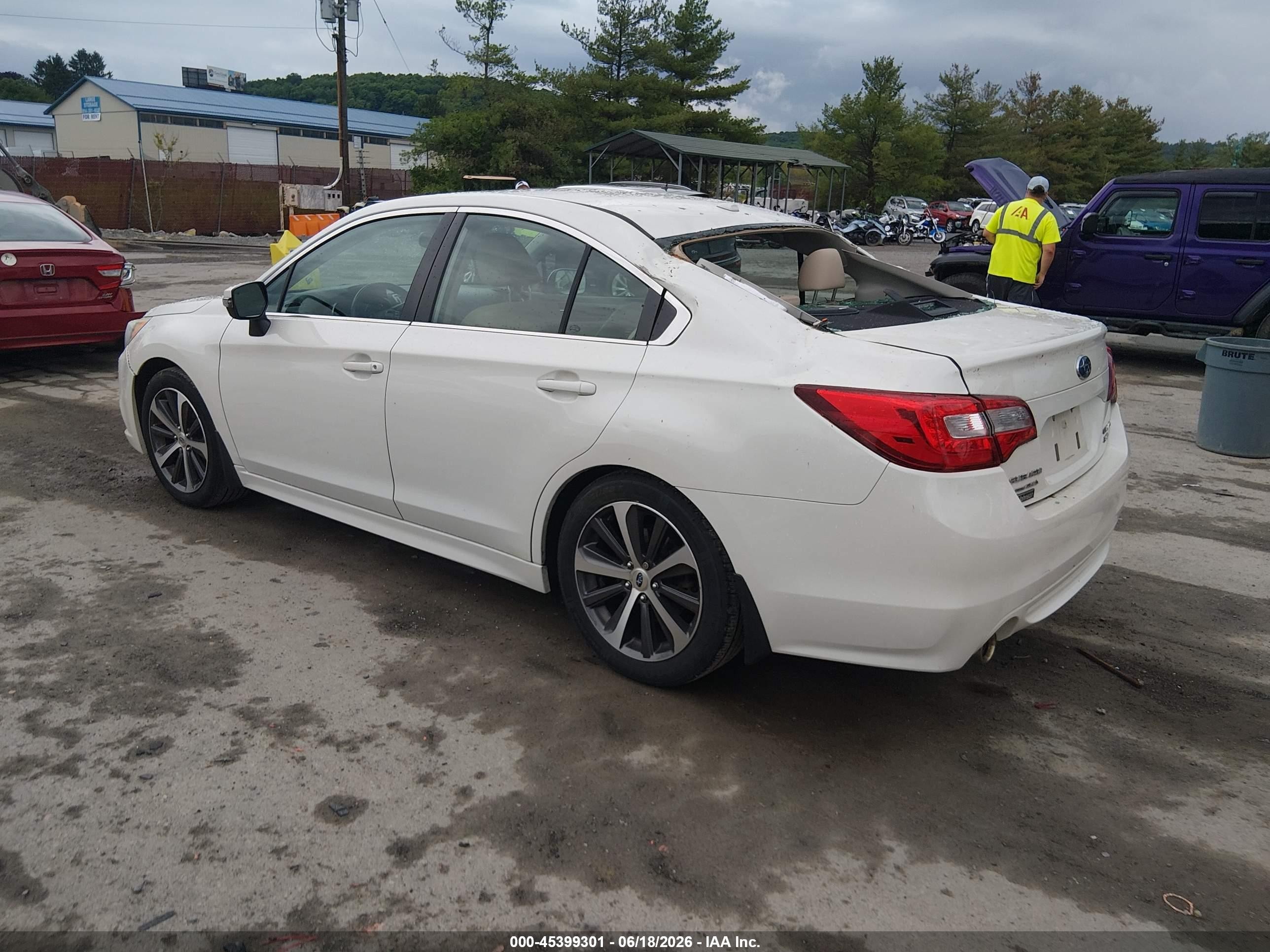 2015 Subaru Legacy 3.6r Limited White vin: 4S3BNEN62F3036218