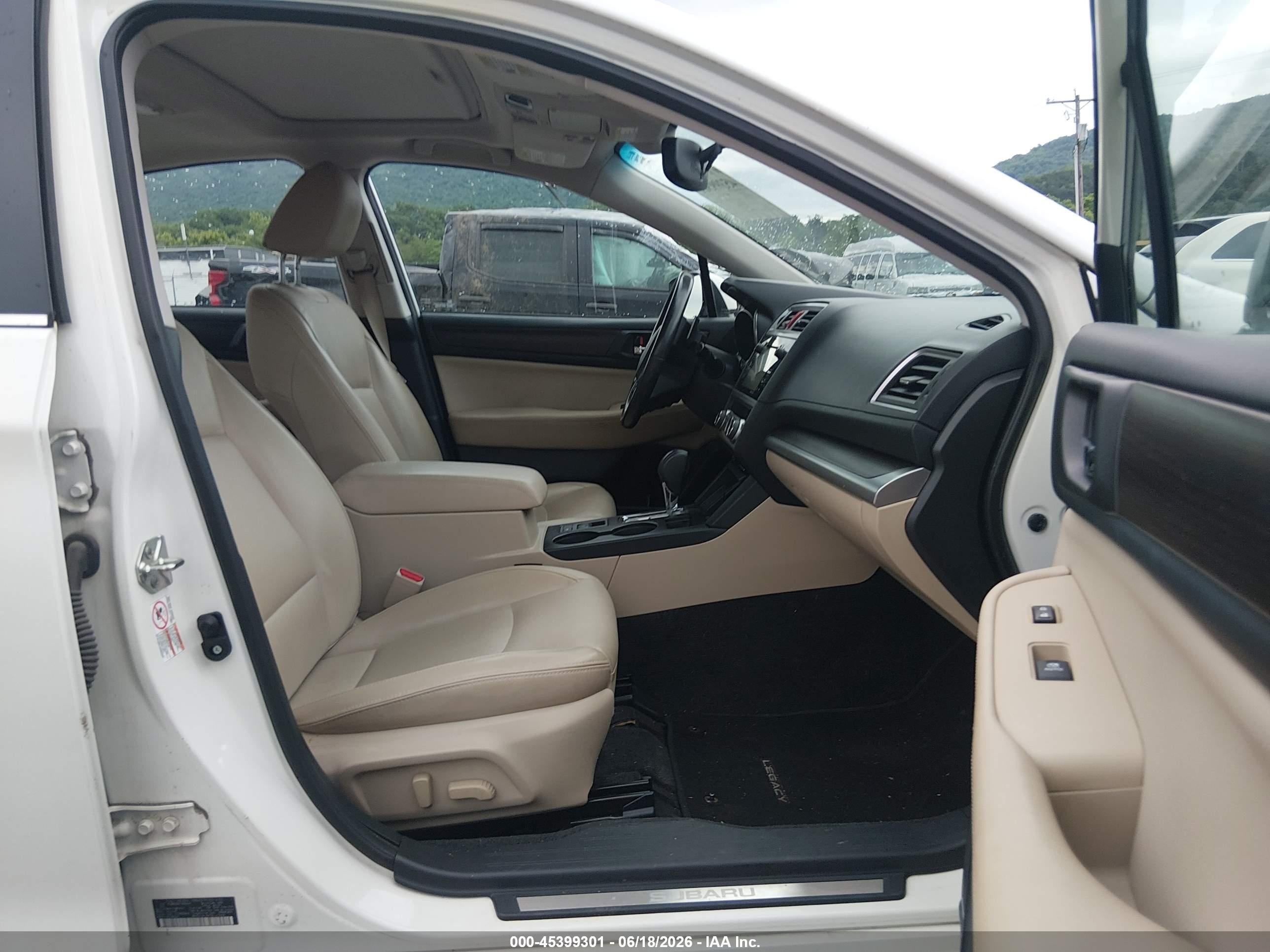 2015 Subaru Legacy 3.6r Limited White vin: 4S3BNEN62F3036218