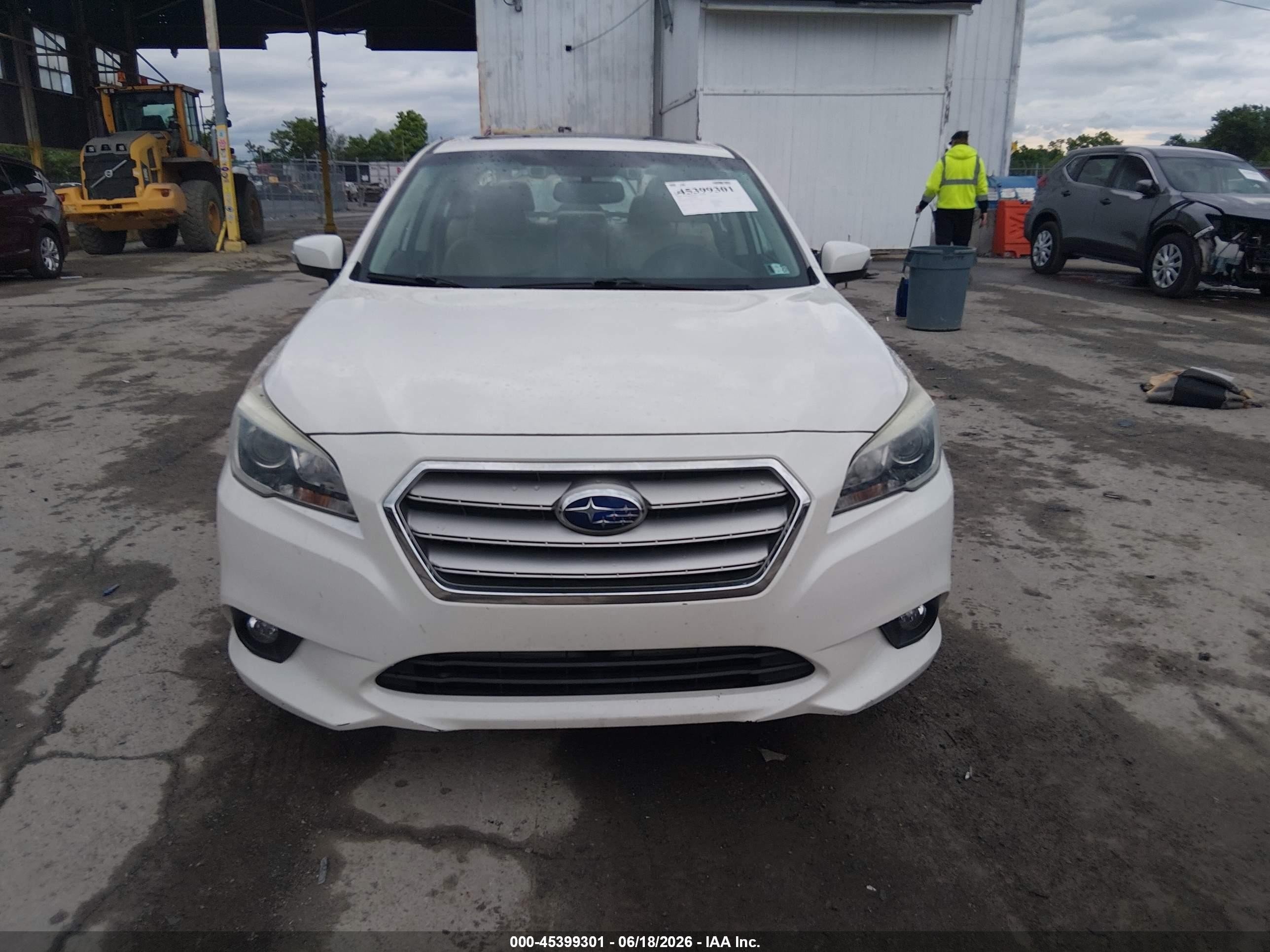 2015 Subaru Legacy 3.6r Limited White vin: 4S3BNEN62F3036218