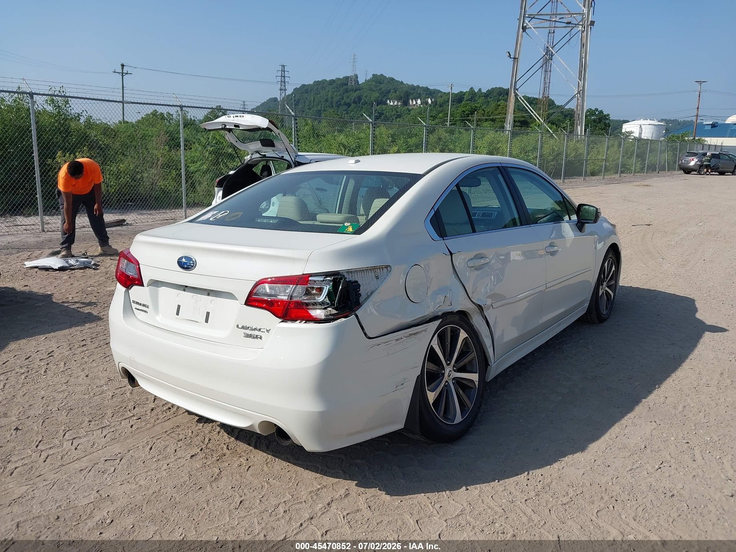 2015 Subaru Legacy 3.6r Limited White vin: 4S3BNEN63F3016916