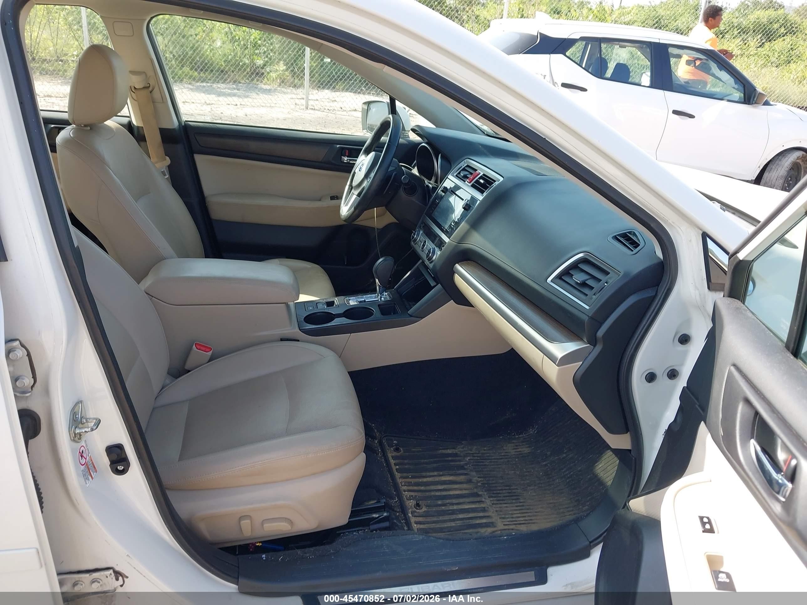 2015 Subaru Legacy 3.6r Limited White vin: 4S3BNEN63F3016916