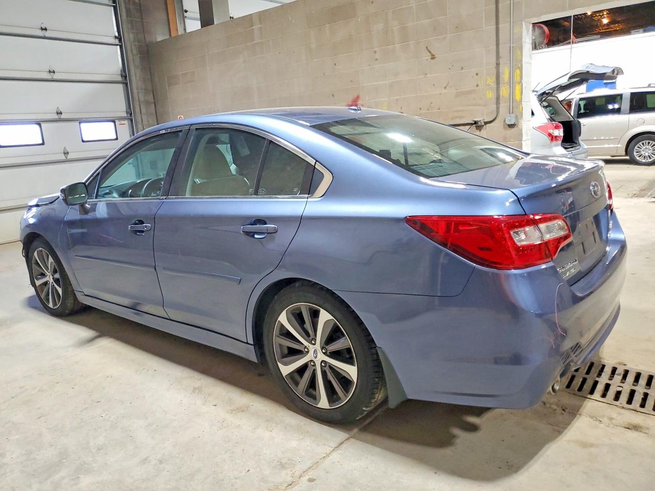 2015 Subaru Legacy 3.6r Limited Blue vin: 4S3BNEN64F3071553