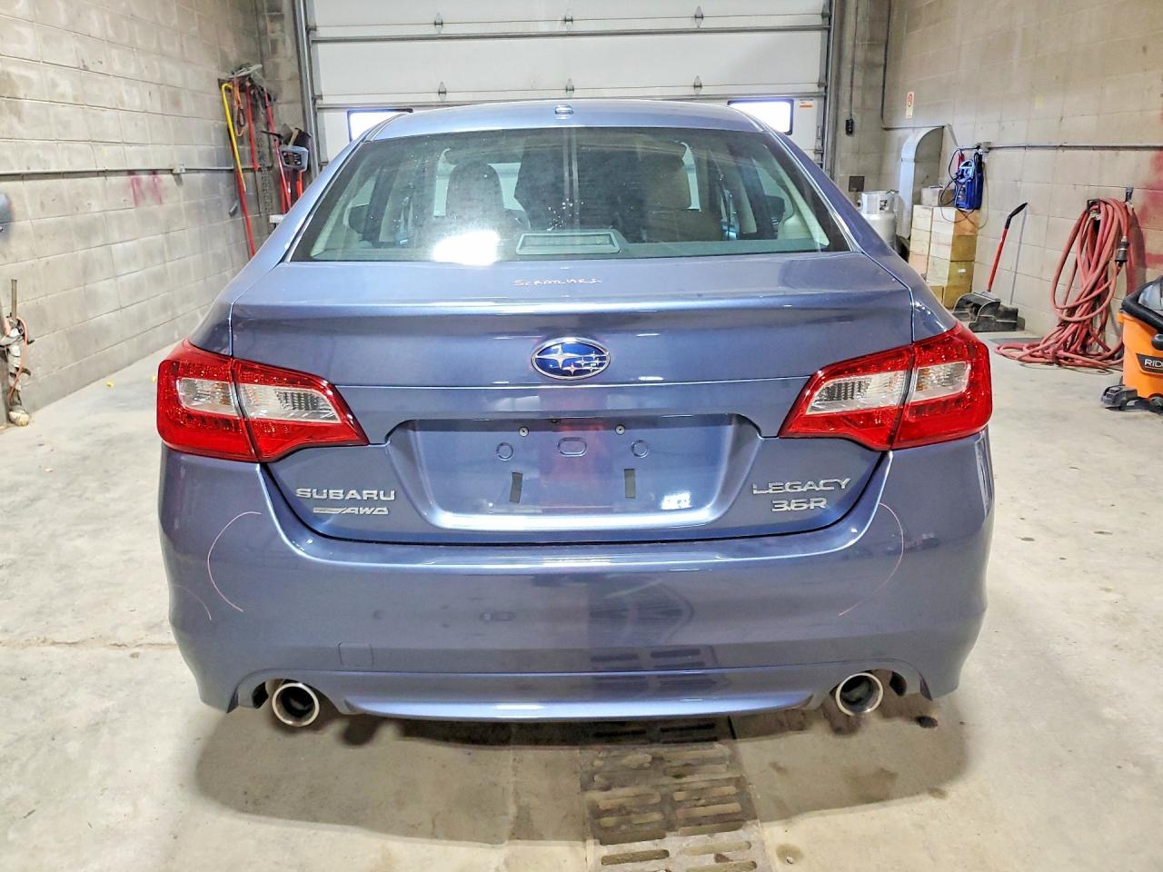 2015 Subaru Legacy 3.6r Limited Blue vin: 4S3BNEN64F3071553
