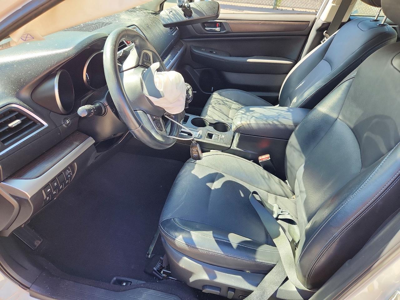 2015 Subaru Legacy 3.6r Limited Белый vin: 4S3BNEN65F3038917