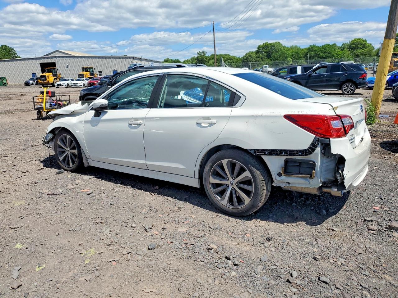 2015 Subaru Legacy 3.6r Limited Белый vin: 4S3BNEN65F3038917