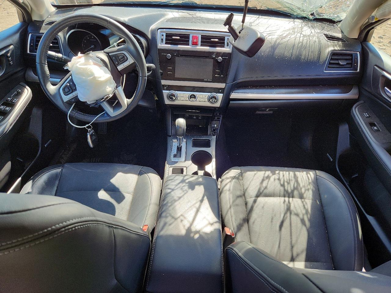 2015 Subaru Legacy 3.6r Limited Белый vin: 4S3BNEN65F3038917