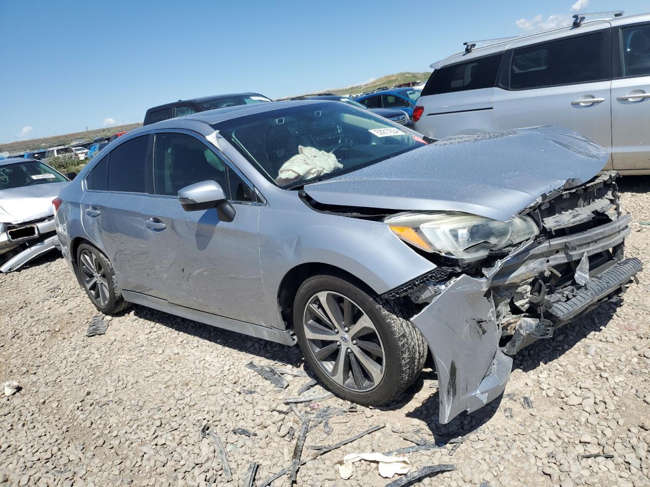 2017 Subaru Legacy 3.6r Limited Silver vin: 4S3BNEN65H3009081