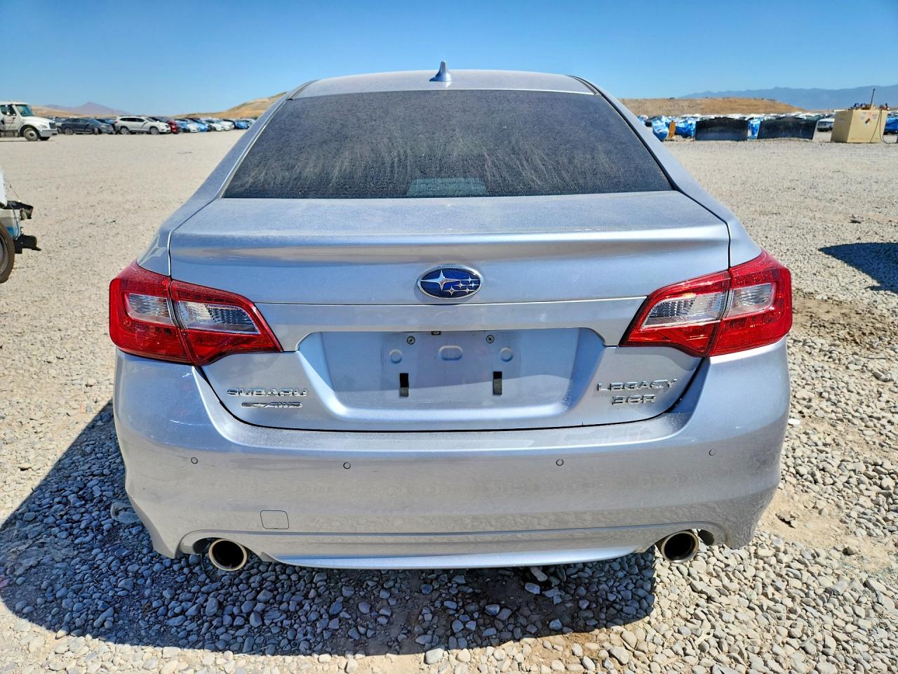 2017 Subaru Legacy 3.6r Limited Silver vin: 4S3BNEN65H3009081