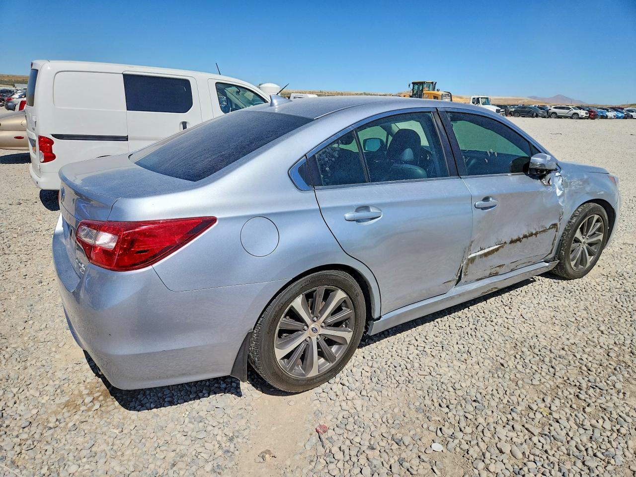 2017 Subaru Legacy 3.6r Limited Silver vin: 4S3BNEN65H3009081