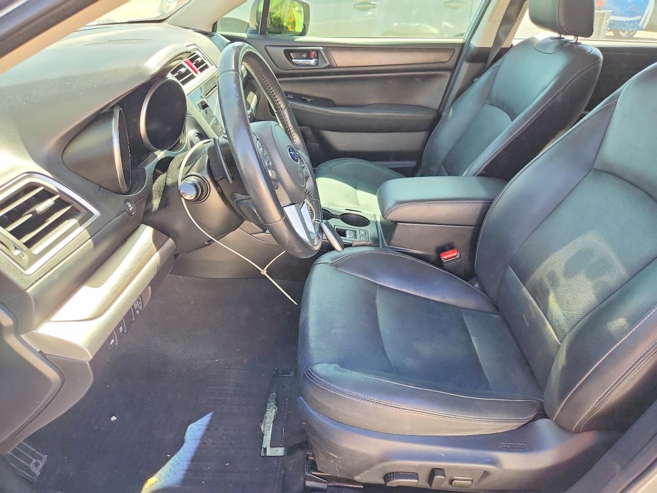 2017 Subaru Legacy 3.6r Limited Silver vin: 4S3BNEN65H3009081