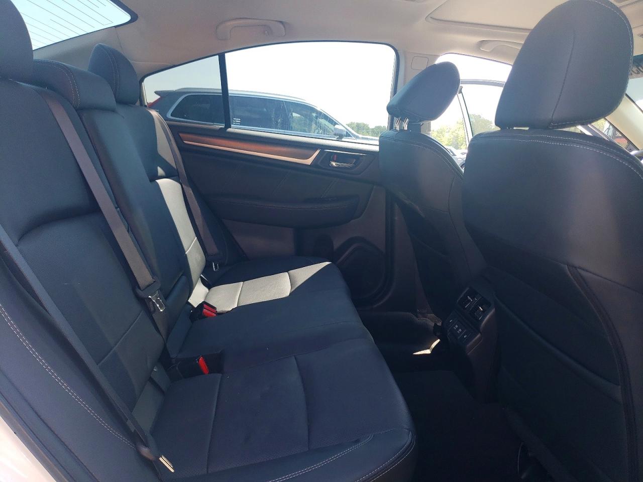 2019 Subaru Legacy 3.6r Limited Белый vin: 4S3BNEN65K3005622