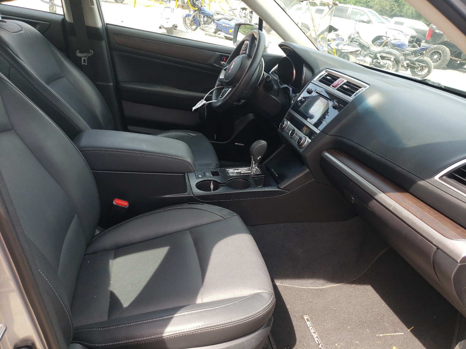 2017 Subaru Legacy 3.6r Limited Silver vin: 4S3BNEN67H3006215