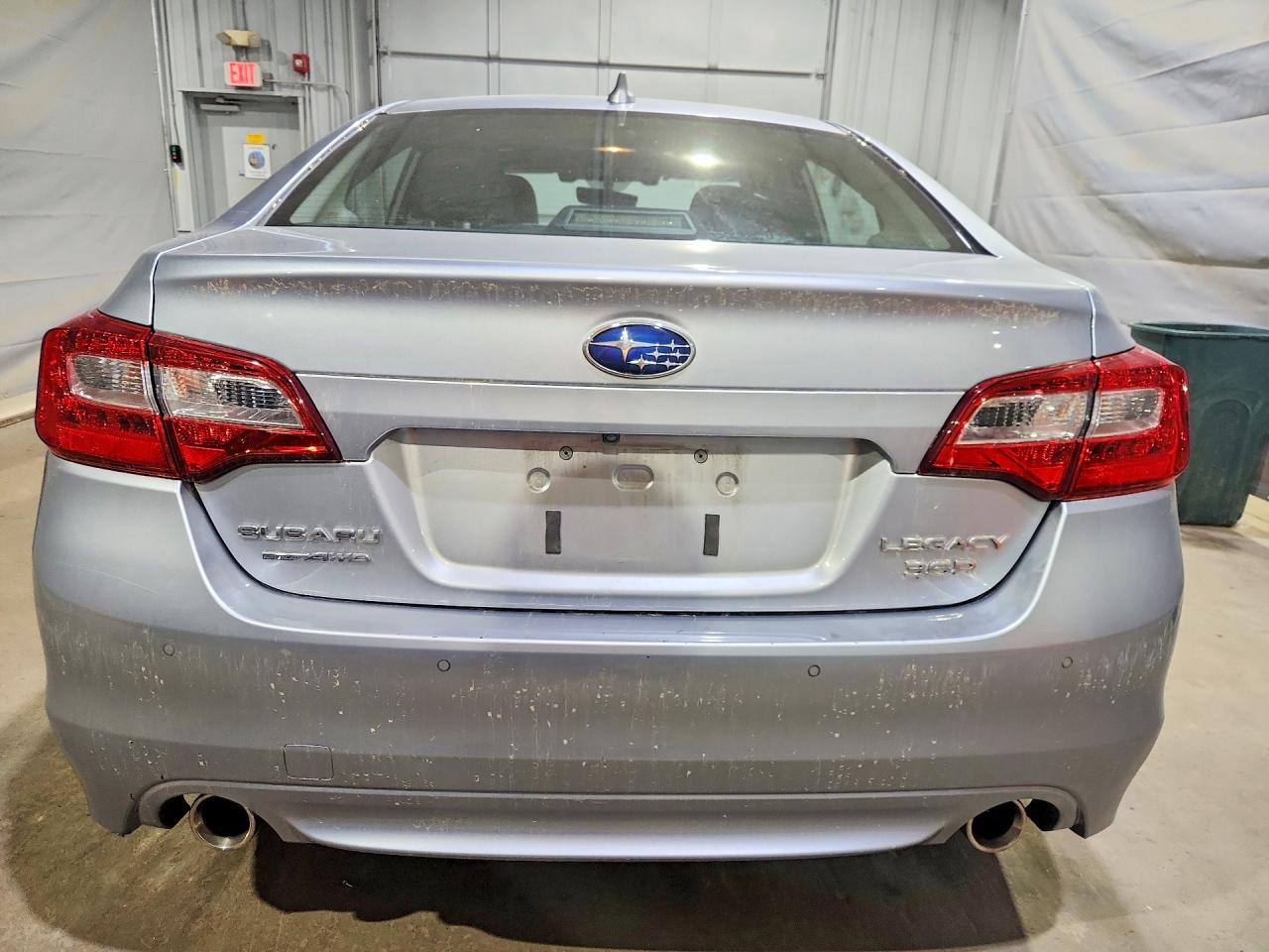 2017 Subaru Legacy 3.6r Limited Silver vin: 4S3BNEN67H3006215