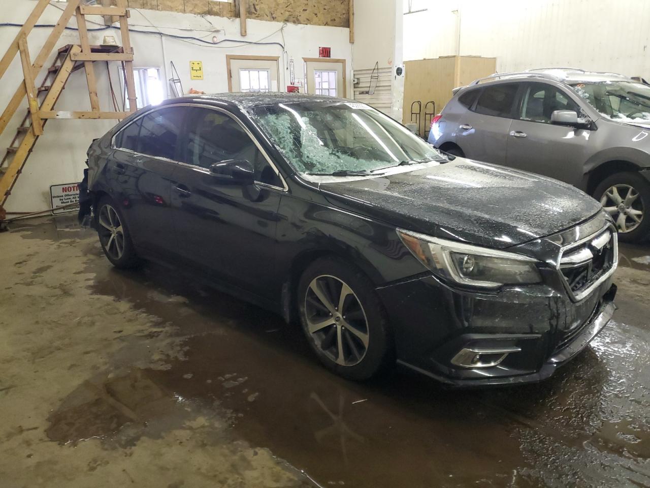 2018 Subaru Legacy 3.6r Limited Черный vin: 4S3BNEN67J3036692