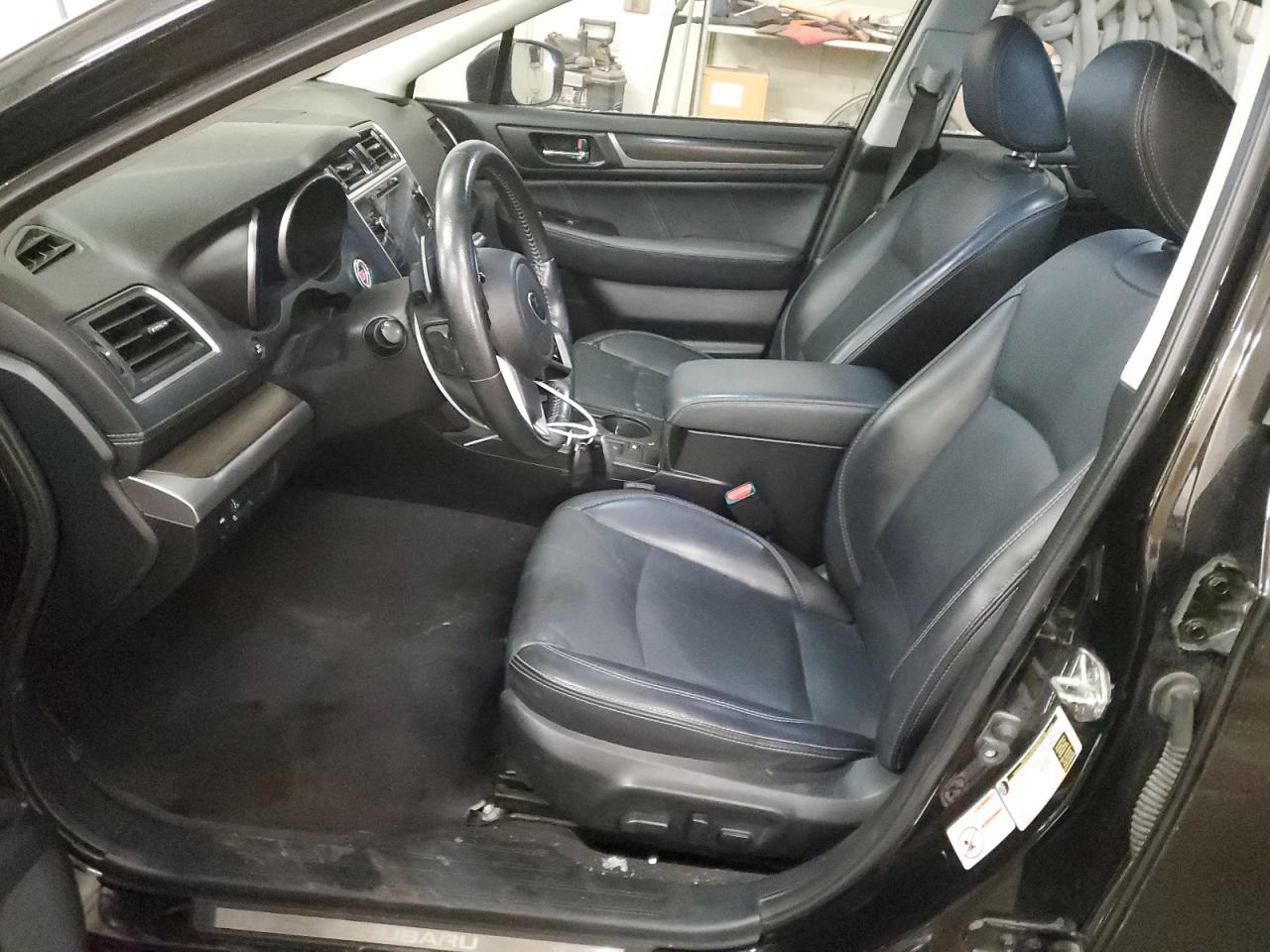 2018 Subaru Legacy 3.6r Limited Черный vin: 4S3BNEN67J3036692