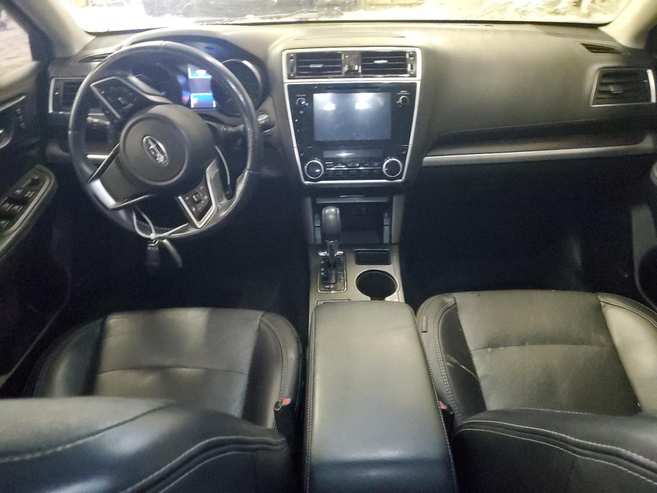 2018 Subaru Legacy 3.6r Limited Черный vin: 4S3BNEN67J3036692