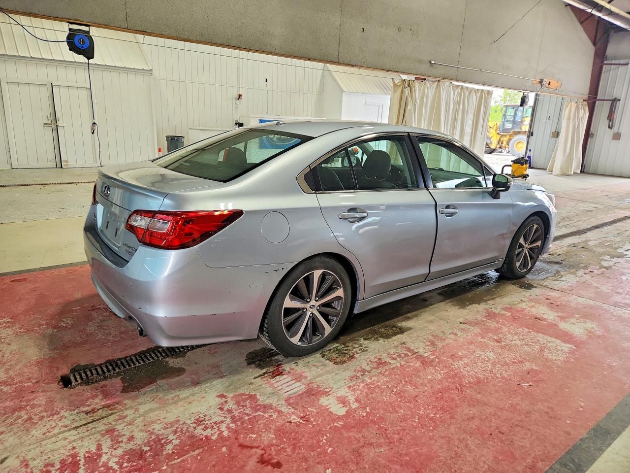 2015 Subaru Legacy 3.6r Limited Silver vin: 4S3BNEN6XF3056569
