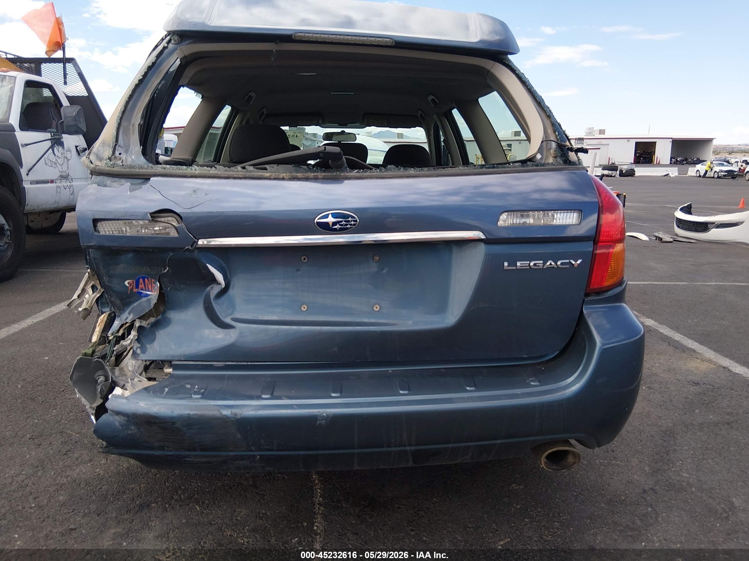 2005 Subaru Legacy 2.5i Blue vin: 4S3BP616456390129
