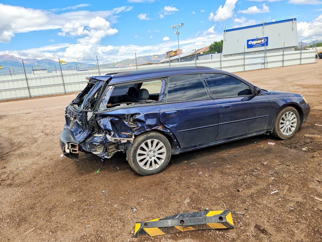 2005 Subaru Legacy 2.5i Blue vin: 4S3BP616657317323