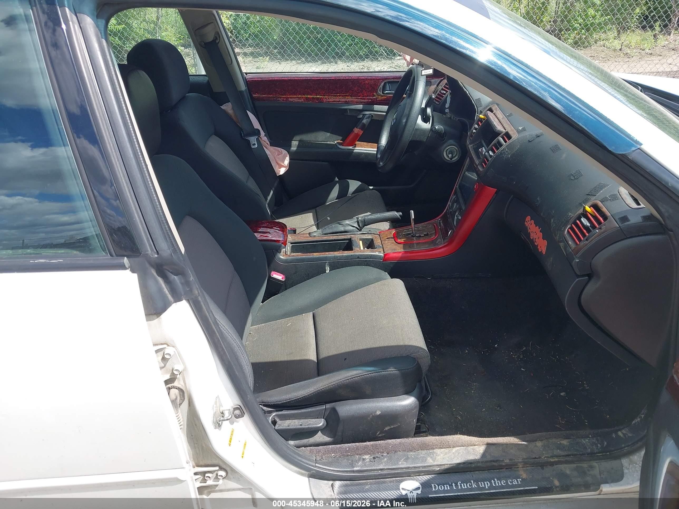 2005 Subaru Legacy 2.5i Белый vin: 4S3BP616857307960
