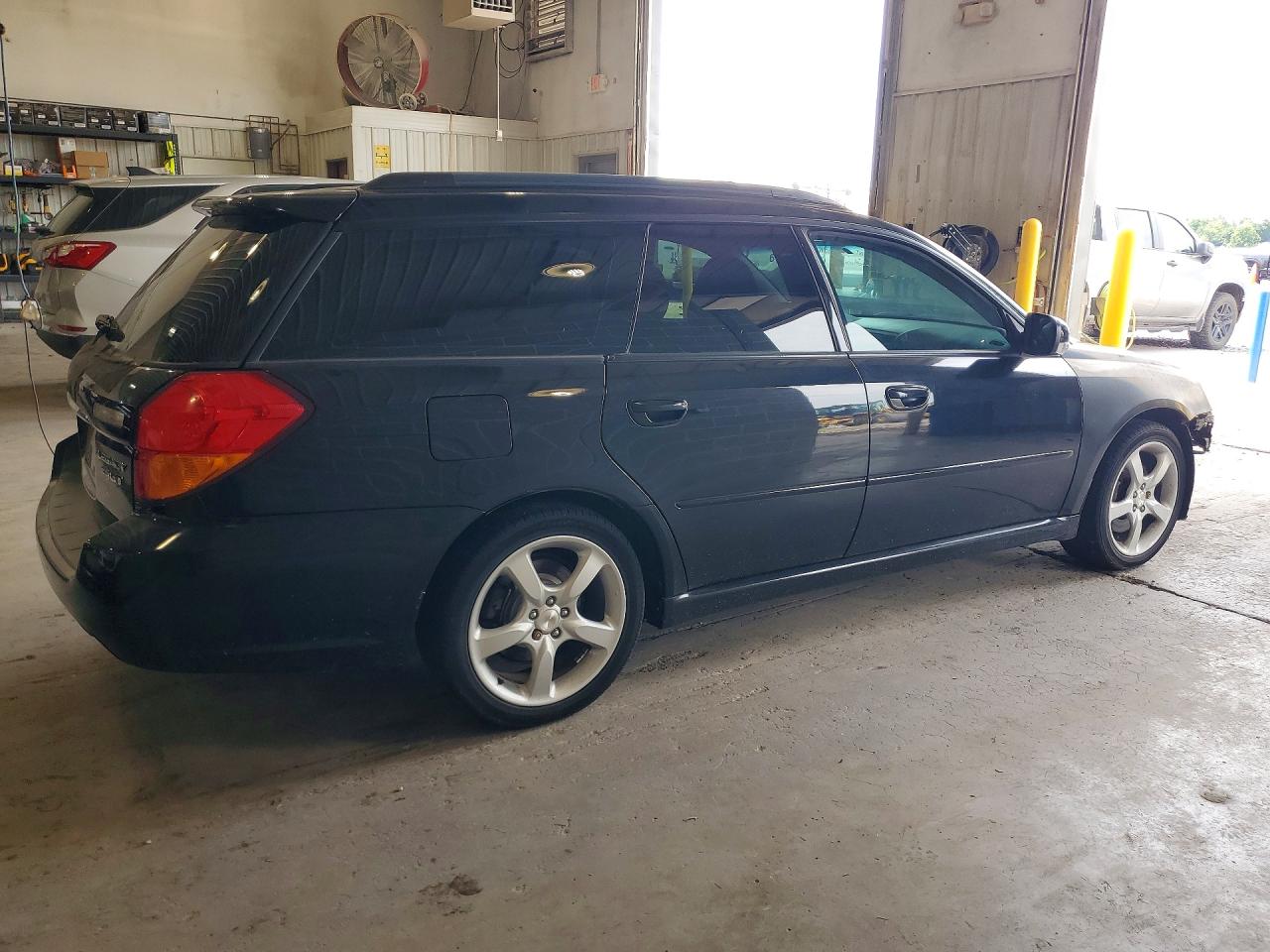 2005 Subaru Legacy Gt Black vin: 4S3BP686554318485