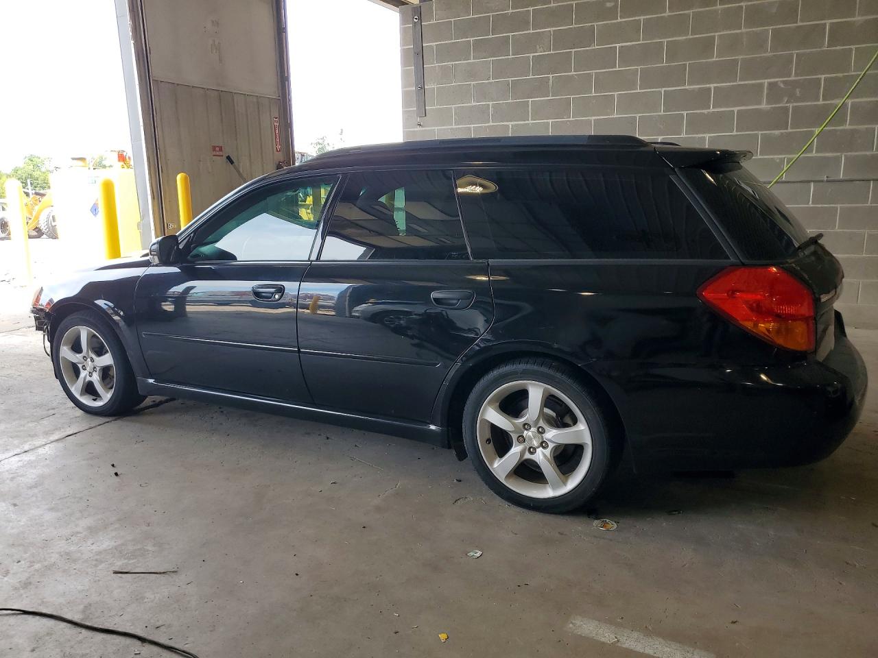 2005 Subaru Legacy Gt Black vin: 4S3BP686554318485