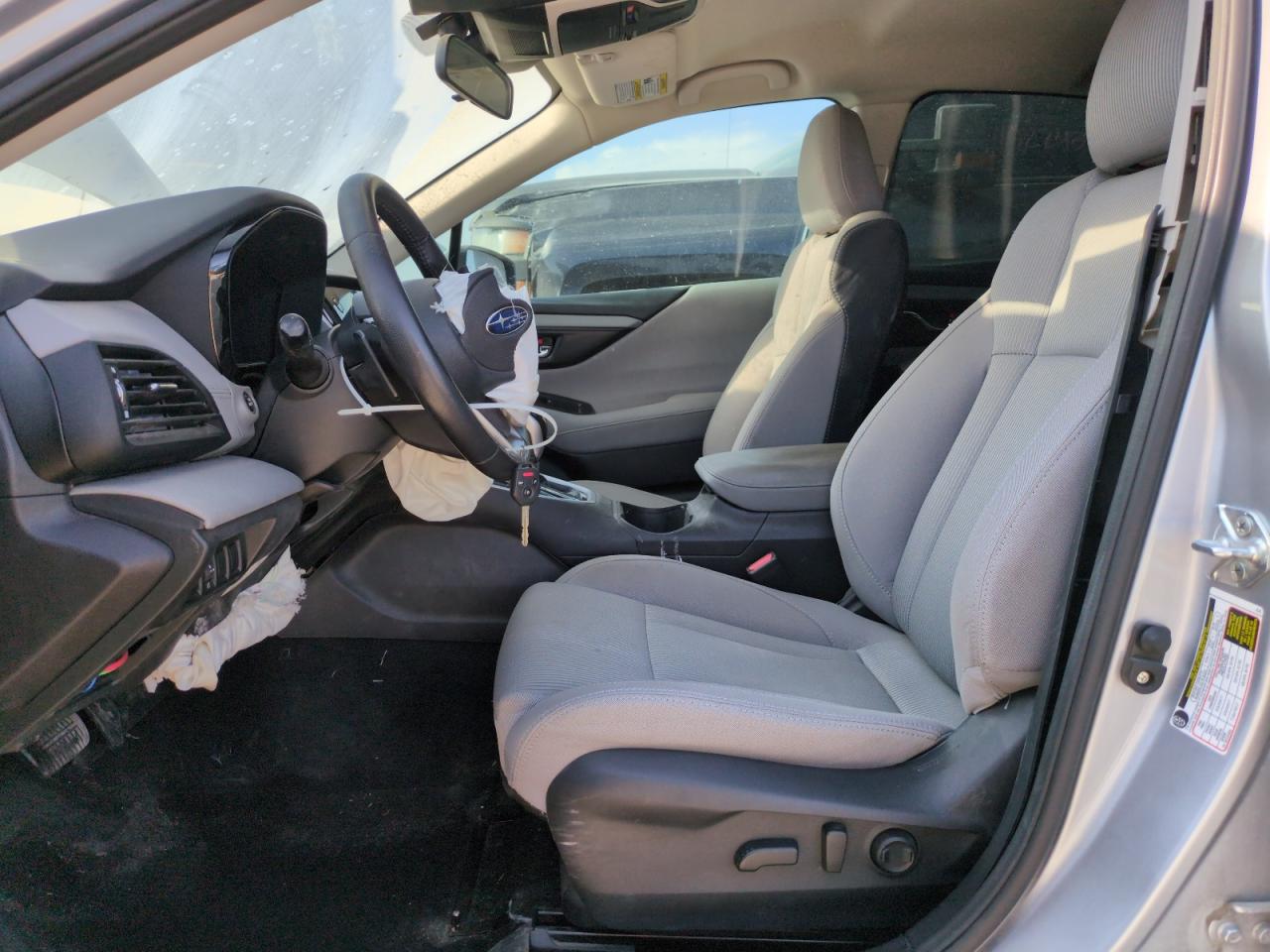 2023 Subaru Legacy Premium Серебряный vin: 4S3BWAC63P3015081