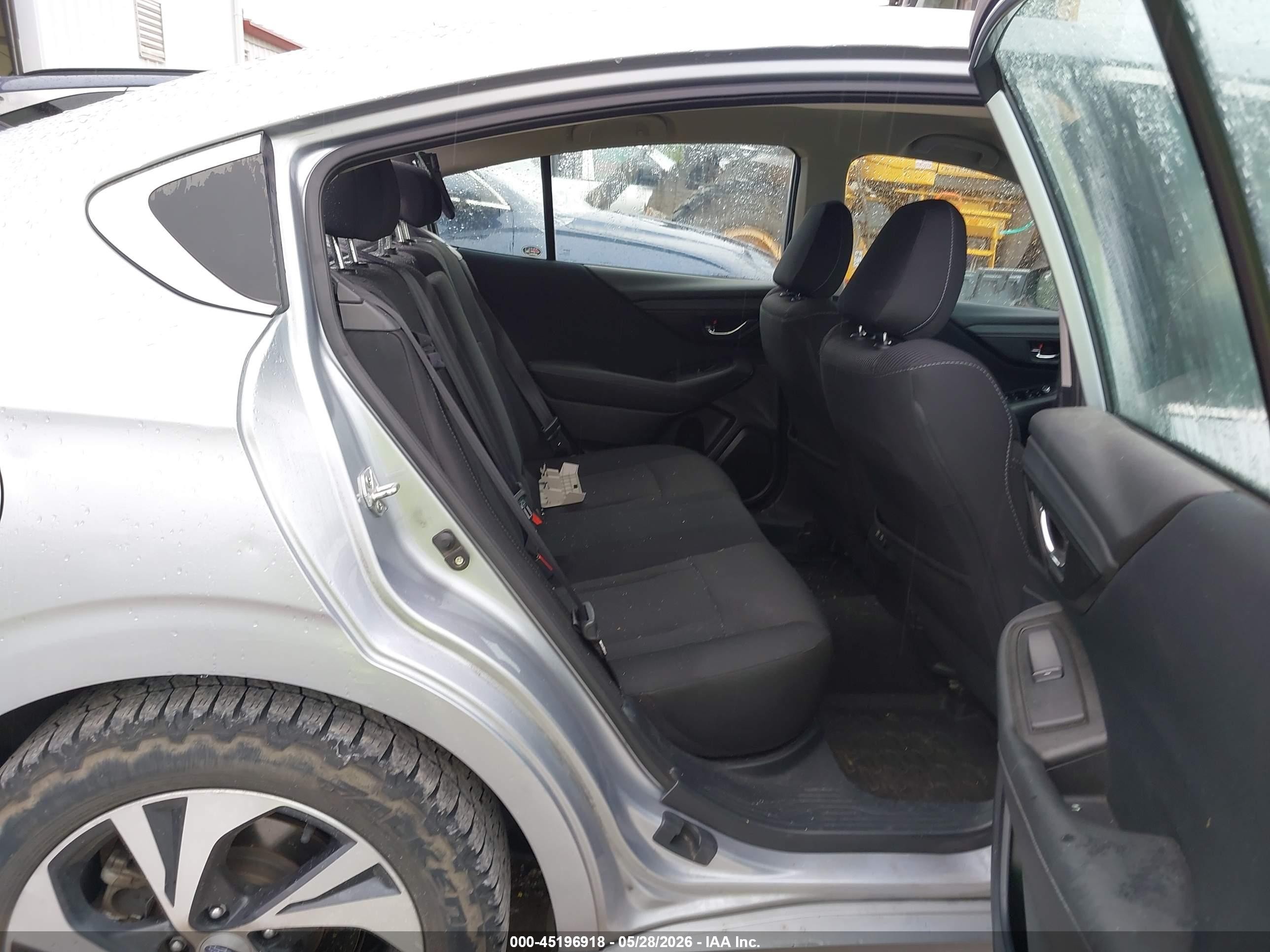 2022 Subaru Legacy Premium Серебряный vin: 4S3BWAD6XN3011623
