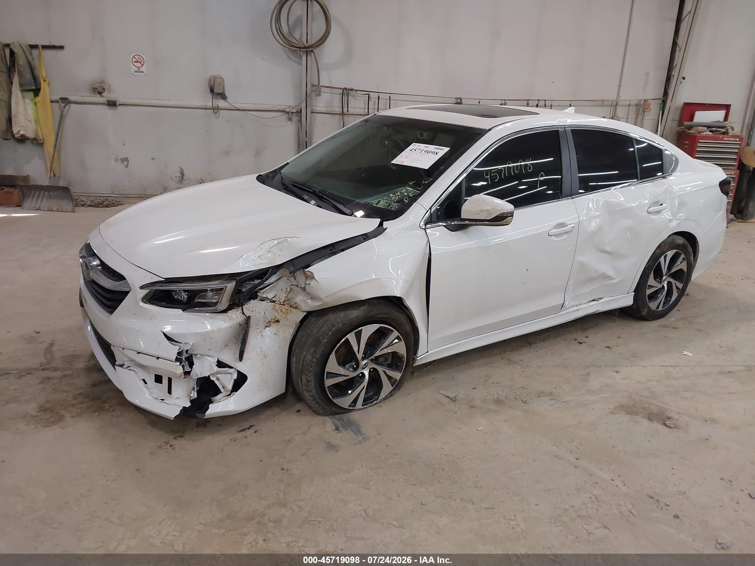 2021 Subaru Legacy Premium White vin: 4S3BWAF6XM3002948