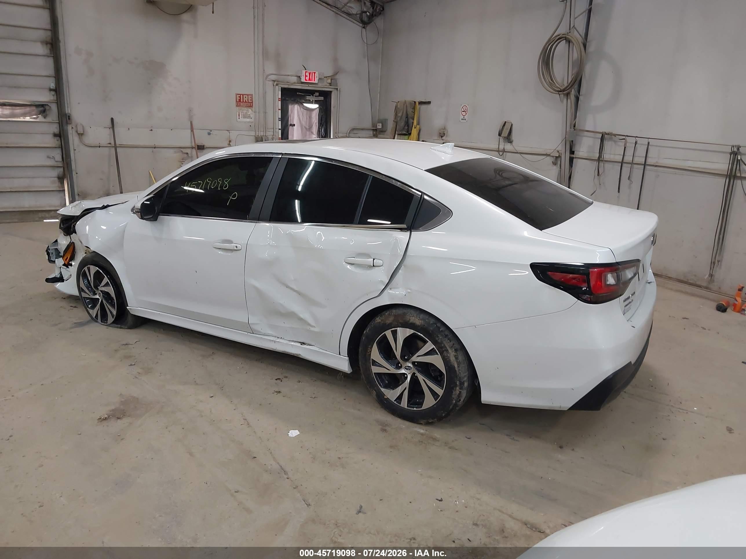 2021 Subaru Legacy Premium White vin: 4S3BWAF6XM3002948