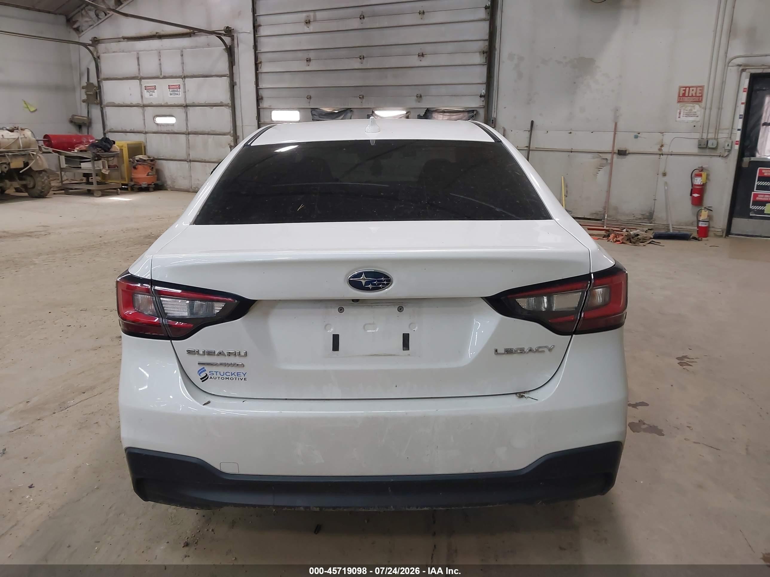 2021 Subaru Legacy Premium White vin: 4S3BWAF6XM3002948