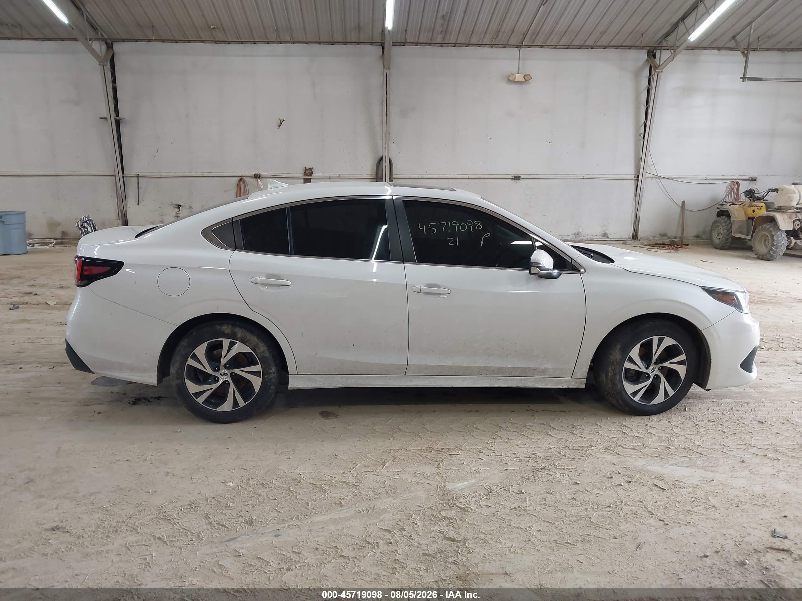 2021 Subaru Legacy Premium White vin: 4S3BWAF6XM3002948